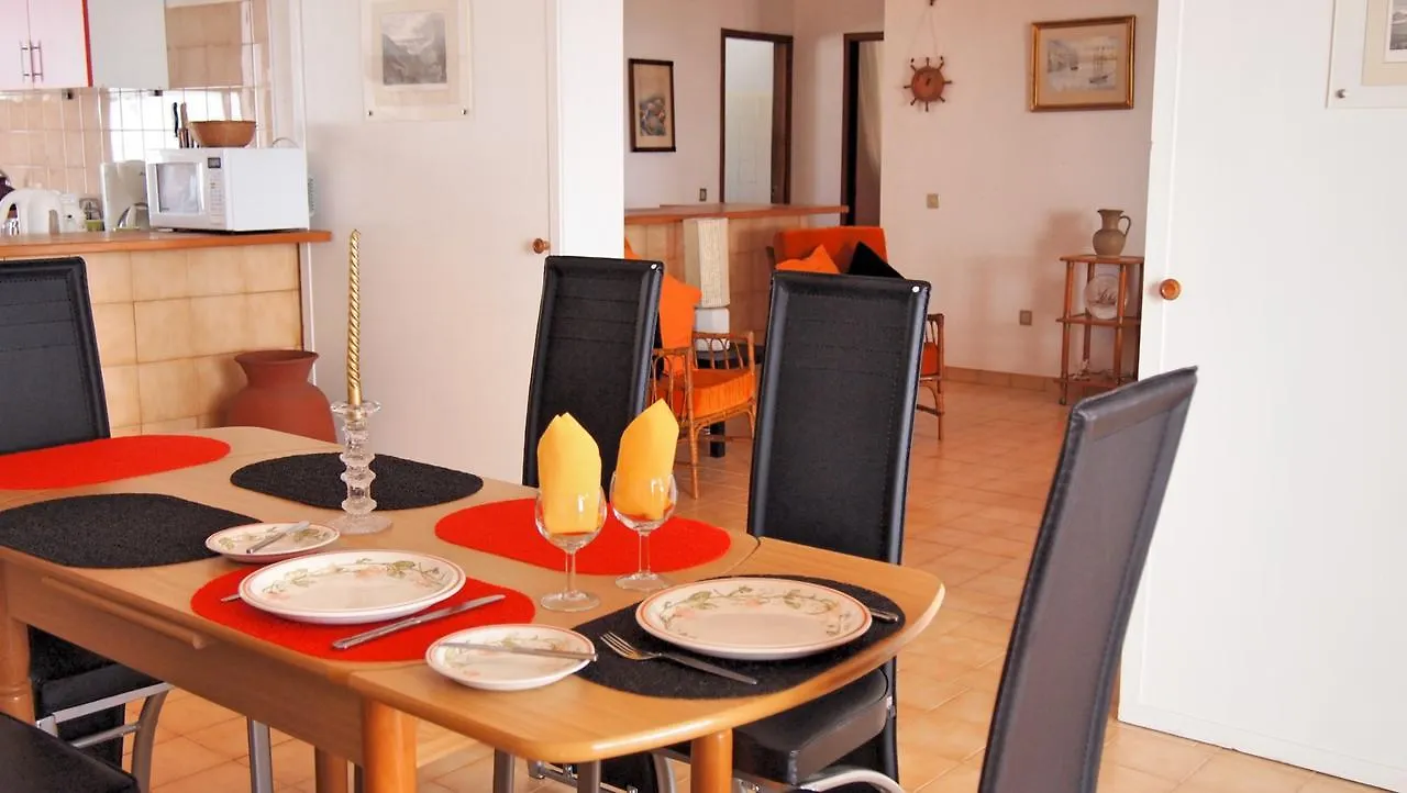 Ourmadeira - Villa Mary, Informal, Close To The Beach بورتو سانتو 0*,  البرتغال